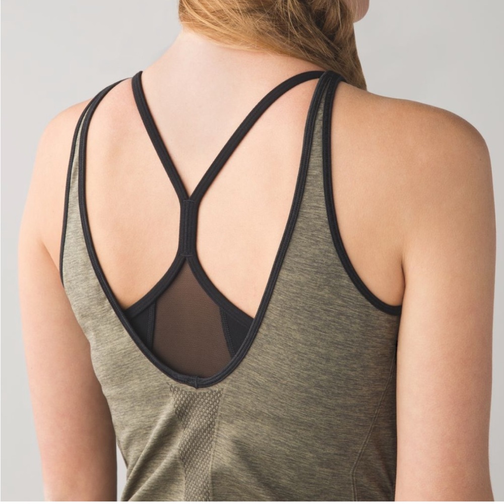 Lululemon In The Flow Tank - Picture 8 of 9